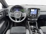 Volvo EX40 Single Motor Extended Range Ultra 82 kWh | Stuur-/Stoelverwarming | Trekhaak | Adaptieve LED Koplampen | Getint Glas | Schuif-/Kanteldak | Warmtepomp | BLIS | Adaptieve Cruise Control |