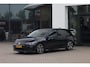 Volkswagen Golf 1.5 eTSI R-Line Business+ 150PK / 110kW DSG, Panoramadak, 18" 'Bakersfield' LMV, LED Matrix (IQ.Lights), navigatie, verwarmbare voorstoelen, dodehoekdetectie (side assist), adaptieve cruise control (acc), elektrisch verstel-, verwarm- en inklapbare buitenspiegels (spiegel pakket), verwarmbaar multifunctioneel lederen stuurwiel, privacy glas, Apple Carplay & Android Auto, DAB+, achteruitrijcamera (rear view), parkeersensoren voor en achter (pdc), keyless start & entry etc.