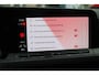 Volkswagen Golf 1.5 eTSI R-Line Business+ 150PK / 110kW DSG, Panoramadak, 18" 'Bakersfield' LMV, LED Matrix (IQ.Lights), navigatie, verwarmbare voorstoelen, dodehoekdetectie (side assist), adaptieve cruise control (acc), elektrisch verstel-, verwarm- en inklapbare buitenspiegels (spiegel pakket), verwarmbaar multifunctioneel lederen stuurwiel, privacy glas, Apple Carplay & Android Auto, DAB+, achteruitrijcamera (rear view), parkeersensoren voor en achter (pdc), keyless start & entry etc.