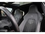 Volkswagen Golf 1.5 eTSI R-Line Business+ 150PK / 110kW DSG, Panoramadak, 18" 'Bakersfield' LMV, LED Matrix (IQ.Lights), navigatie, verwarmbare voorstoelen, dodehoekdetectie (side assist), adaptieve cruise control (acc), elektrisch verstel-, verwarm- en inklapbare buitenspiegels (spiegel pakket), verwarmbaar multifunctioneel lederen stuurwiel, privacy glas, Apple Carplay & Android Auto, DAB+, achteruitrijcamera (rear view), parkeersensoren voor en achter (pdc), keyless start & entry etc.