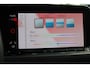 Volkswagen Golf 1.5 eTSI R-Line Business+ panoramadak, 18" LMV Bakersfield, LED matrix,  navigatie, stoelverwarming, side assist, ACC,  spiegel pakket, stuurwielverwarming, privacy glas.