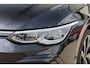 Volkswagen Golf 1.5 eTSI R-Line Business+ panoramadak, 18" LMV Bakersfield, LED matrix,  navigatie, stoelverwarming, side assist, ACC,  spiegel pakket, stuurwielverwarming, privacy glas.