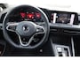 Volkswagen Golf 1.5 eTSI R-Line Business+ panoramadak, 18" LMV Bakersfield, LED matrix,  navigatie, stoelverwarming, side assist, ACC,  spiegel pakket, stuurwielverwarming, privacy glas.