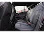 Volkswagen Golf 1.5 eTSI R-Line Business+ panoramadak, 18" LMV Bakersfield, LED matrix,  navigatie, stoelverwarming, side assist, ACC,  spiegel pakket, stuurwielverwarming, privacy glas.