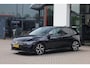 Volkswagen Golf 1.5 eTSI R-Line Business+ panoramadak, 18" LMV Bakersfield, LED matrix,  navigatie, stoelverwarming, side assist, ACC,  spiegel pakket, stuurwielverwarming, privacy glas.