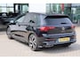 Volkswagen Golf 1.5 eTSI R-Line Business+ panoramadak, 18" LMV Bakersfield, LED matrix,  navigatie, stoelverwarming, side assist, ACC,  spiegel pakket, stuurwielverwarming, privacy glas.