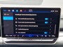 Volkswagen Golf 1.5 eTSI R-Line 360° Camera - NL Auto - Stuur en Stoelverwarming