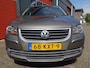 Volkswagen Touran 1.4 TSI Comfortline 140PK Clima Cruise Trekhaak 7-Pers NL-Auto