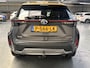 Toyota Yaris Cross 1.5 Hybrid Launch Edition Stuur/Stoel en voorruitverwarming, Parkeersensoren, trekhaak zeer luxe!