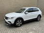 Volkswagen Tiguan 1.4 TSI eHybrid Business+ PHEV | IQ Light | Navigatie | Ergo Comfort stoelen | Elek. Trekhaak | 1800kg Trekgewicht | Virtual Cockpit | Verschuifbare achterbank | 360 Camera | Adaptive Cruise | Compleet onderhouden