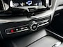 Volvo XC60 T8 Twin Engine AWD R-Design | Panoramadak | Parkeercamera | Harman Kardon | Head-up display | Stoel- en Stuurverwarming | Trekhaak