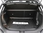 Hyundai Kona 1.6 GDI HEV Premium Automaat / Trekhaak / Lederen bekleding / HUD Display / Navigatie / Adaptieve Cruise Control / Elektrisch stoel voor / Stoel verwarming & koeling voor / NL Auto / Historie aanwezig /