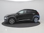 Hyundai Kona 1.6 GDI HEV Premium Automaat / Trekhaak / Lederen bekleding / HUD Display / Navigatie / Adaptieve Cruise Control / Elektrisch stoel voor / Stoel verwarming & koeling voor / NL Auto / Historie aanwezig /
