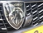 Peugeot 208 GT HYBRID 145pk e-DCS6 automaat, Rijklaarprijs, Camera voor en achter Adaptieve cruise control Keyless entry & start