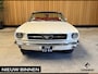 Ford Mustang Cabrio. V8 260 1964. Automaat. Stuurbekrachtiging. Elektrisch dak. Een van de allereerste Mustangs.