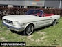 Ford Mustang Cabrio. V8 260 1964. Automaat. Stuurbekrachtiging. Elektrisch dak. Een van de allereerste Mustangs.
