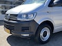 Volkswagen Transporter 2.0 TSI L2H1 Benzine Dubbele schuifdeur Airco Cruise controle Telefoonverbinding Navigatiesysteem Achteruitrij camera Parkeersensoren Achter Euro 6 1e eigenaar Lage belastingtarief prive BPM vrij