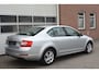 Skoda Octavia 1.6 TDI Greenline Ambition right hand drive. airco, licht metalen velgen, elektrische ramen