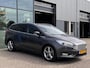 Ford Focus Wagon 1.0 Titanium 125PK Nieuwe Distributieriem!! Trekhaak Camera Bind-Spot Xenon Navi Cruise Half-Leder Voorruitverwarming *1ste Eigenaar*