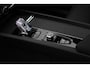 Volvo XC60 T6 Plug-in hybrid AWD Ultra Black Edition | Head-up display | Adaptive Cruise & Pilot Assist | Panoramisch Schuif-/Kanteldak | 360-Camera | Harman Kardon Premium Audio | Draadloze Telefoonlader
