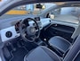 Volkswagen Up! 1.0 Groove Up! White - leer - navi - trekhaak