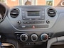 Hyundai i10 1.0i i-Motion. Zeer netjes en goed onderhouden. O.a. airco, elek.ramen, centr. deurverg etc. Prijs inclusief garantie.