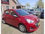 Hyundai i10 1.0i i-Motion. Zeer netjes en goed onderhouden. O.a. airco, elek.ramen, centr. deurverg etc. Prijs inclusief garantie.