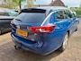 Opel Insignia Sports Tourer 1.5 Turbo Business Executive. Zeer netjes en luxe o.a. camera, trekhaak, carplay, stoel-stuurverwarm.