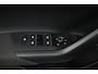 Volkswagen Taigo 1.5 TSI R-Line Business | Climate Control | Stoelverwarming | Trekhaak | Parkeercamera