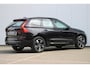 Volvo XC60 T6 350PK Plug-in hybrid AWD Plus Dark | Adaptive Cruise & Pilot Assist | Panoramisch Schuif-/Kanteldak | 360 Camera | Head-Up Display | Stoelverwarming voor & achter | Stuurverwarming | Semi Elektr. Trekhaak | Elektr. Achterklep | Premium Harman/Kardon Audio |