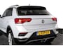 Volkswagen T-Roc 1.5 TSI 150 PK Style - Automaat | Adapt. Cruise | PDC | Camera | NAV+App. Connect | ECC | Afn. Trekhaak | LM 17" |
