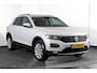 Volkswagen T-Roc 1.5 TSI 150 PK Style - Automaat | Adapt. Cruise | PDC | Camera | NAV+App. Connect | ECC | Afn. Trekhaak | LM 17" |