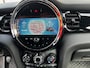 MINI One Mini 1.5 Classic Plus & Trim Black Pack | Airco | Apple CarPlay | Navigatie | Sport Int | 17" Black Spoke Velgen / Park Sensors / 1e Eigenaar!