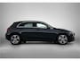 Mercedes-Benz A-klasse 180 Progressive | Dode Hoek Ass | Parkeerpakket met Camera | LED Verlichting | Stoelverwarming | Inclusief 24 maanden Mercedes-Benz Certified garantie voor Europa.