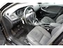 Volvo V40 Cross Country D3 AUT6 150PK Summum, Verwarmbare stoelen voor & achter, 17” Lichtmetalen velgen, Park Assist achter met camera, Cruise Control, Sensus Full Map navigatie, Bluetooth telefoonvoorbereiding
