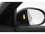 Volkswagen T-Roc 1.5 TSI 150pk DSG R-Line Business+ Black Style Trekhaak Camera IQ.Light Panoramadak Virtual Cockpit Navigatie
