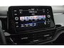 Volkswagen T-Roc 1.5 TSI 150pk DSG R-Line Business+ Black Style Trekhaak Camera IQ.Light Panoramadak Virtual Cockpit Navigatie
