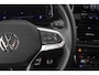Volkswagen T-Roc 1.5 TSI 150pk DSG R-Line Business+ Black Style Trekhaak Camera IQ.Light Panoramadak Virtual Cockpit Navigatie