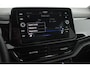 Volkswagen T-Roc 1.5 TSI 150pk DSG R-Line Business+ Black Style Trekhaak Camera IQ.Light Panoramadak Virtual Cockpit Navigatie