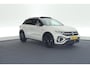 Volkswagen T-Roc 1.5 TSI 150pk DSG R-Line Business+ Black Style Trekhaak Camera IQ.Light Panoramadak Virtual Cockpit Navigatie