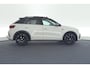 Volkswagen T-Roc 1.5 TSI 150pk DSG R-Line Business+ Black Style Trekhaak Camera IQ.Light Panoramadak Virtual Cockpit Navigatie