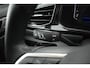 Volkswagen T-Roc 1.5 TSI 150pk DSG R-Line Business+ Black Style Trekhaak Camera IQ.Light Panoramadak Virtual Cockpit Navigatie