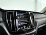 Volvo XC60 B4 Momentum | 360° camera | Stoel- en stuurverwarming | Trekhaak
