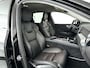Volvo XC60 B4 Momentum | 360° camera | Stoel- en stuurverwarming | Trekhaak
