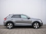Volkswagen T-Roc 1.5 TSI Sport Business R 150 pk Automaat Navi / Apple Carplay / DAB / Stoeverwarming / Camera / Trekhaak