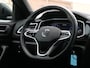 Volkswagen T-Roc 1.5 TSI Sport Business R 150 pk Automaat Navi / Apple Carplay / DAB / Stoeverwarming / Camera / Trekhaak