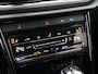 Volkswagen T-Roc 1.5 TSI Sport Business R 150 pk Automaat Navi / Apple Carplay / DAB / Stoeverwarming / Camera / Trekhaak