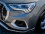 Audi Q3 35 TFSI Advanced edition Plus | 1e Eigenaar | Trekhaak (wegklapbaar) | Origineel Nederlands | Camera | Elektrisch verstelbare stoel(en) met geheugen | Chronos Grijs Metallic | LED | Alcantara | Virtual Cockpit | Elektrische Kofferklep |