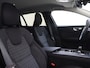 Volvo V60 B4 Essential Edition | Trekhaak | Climate | Park Assist |