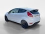 Ford Fiesta 1.25 Titanium 82PK | 17" Lichtmetalen velgen | Climate Control | Cruise Control | Parkeersensoren | Bluetooth | Voorruitverwarming | Privacy Glass | Grote Achterspoiler | Onderhoudsbeurt 4-2026 uitgevoerd